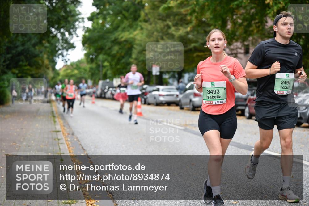 21.09.2025 - PSD Bank Halbmarathon Dr. Thomas Lammeyer http://msf.ph/oto/8934874 21.09.2025 10:57:22 Laufen 3493, 3494 meine-sportfotos.de
