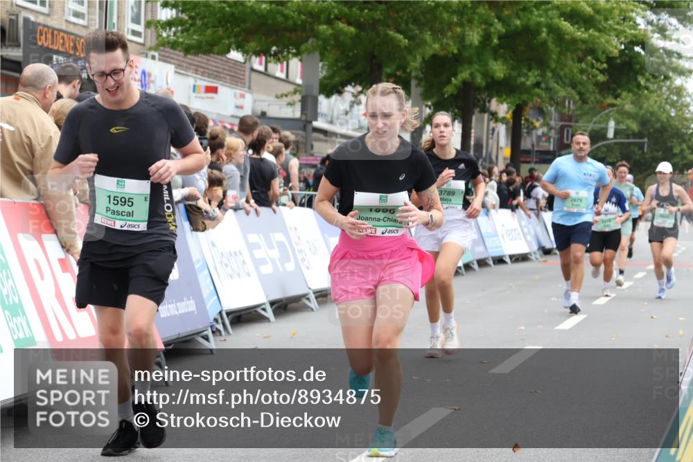 21.09.2025 - PSD Bank Halbmarathon Strokosch-Dieckow http://msf.ph/oto/8934875 21.09.2025 12:32:12 Ziel 1595, 1596, 2679, 3789 meine-sportfotos.de