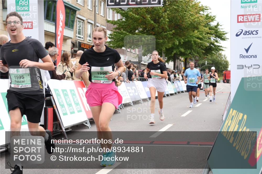 21.09.2025 - PSD Bank Halbmarathon Strokosch-Dieckow http://msf.ph/oto/8934881 21.09.2025 12:32:13 Ziel 1595, 1596, 2679, 3789 meine-sportfotos.de