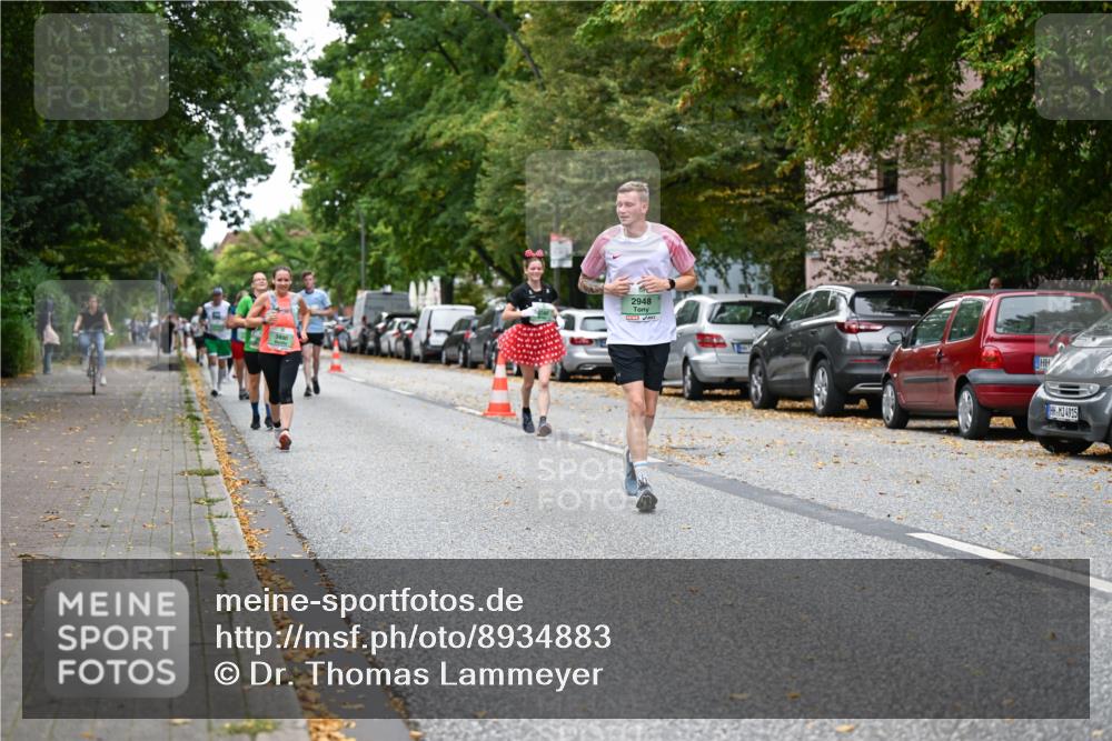 21.09.2025 - PSD Bank Halbmarathon Dr. Thomas Lammeyer http://msf.ph/oto/8934883 21.09.2025 10:57:25 Laufen 3490, 2948, 4915 meine-sportfotos.de