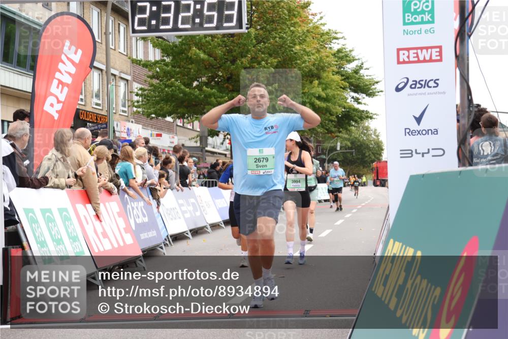 21.09.2025 - PSD Bank Halbmarathon Strokosch-Dieckow http://msf.ph/oto/8934894 21.09.2025 12:32:17 Ziel 1595, 1596, 2679, 3289, 3316, 3789, 3994 meine-sportfotos.de