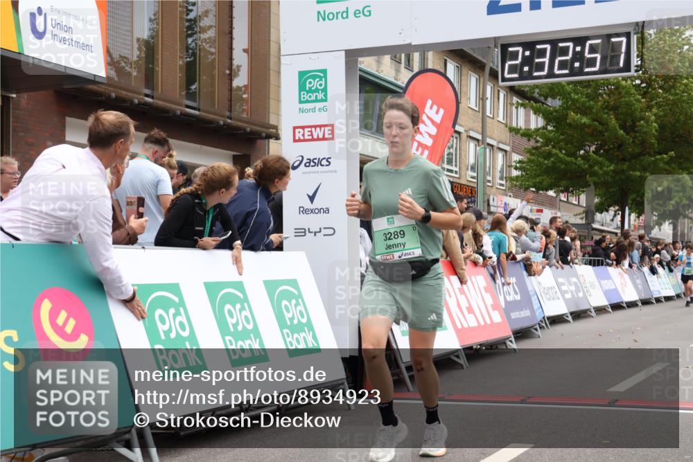 21.09.2025 - PSD Bank Halbmarathon Strokosch-Dieckow http://msf.ph/oto/8934923 21.09.2025 12:32:21 Ziel 2679, 3289, 3316, 3789, 3994 meine-sportfotos.de