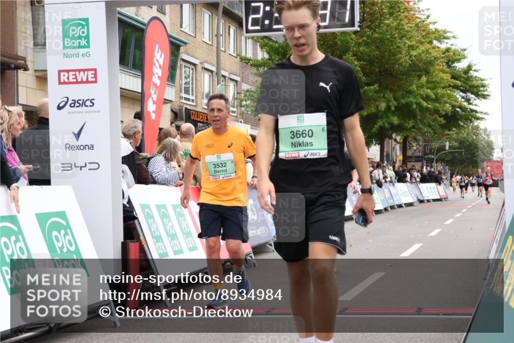 21.09.2025 - PSD Bank Halbmarathon Strokosch-Dieckow http://msf.ph/oto/8934984 21.09.2025 12:32:55 Ziel 3379, 3532, 3660 meine-sportfotos.de