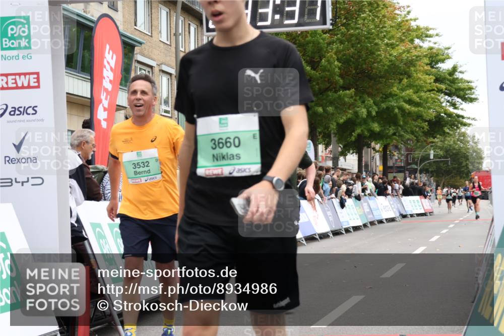 21.09.2025 - PSD Bank Halbmarathon Strokosch-Dieckow http://msf.ph/oto/8934986 21.09.2025 12:32:55 Ziel 3379, 3532, 3660 meine-sportfotos.de