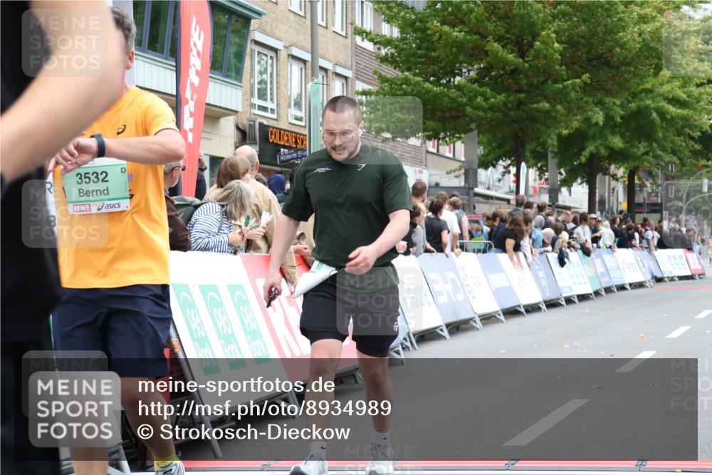 21.09.2025 - PSD Bank Halbmarathon Strokosch-Dieckow http://msf.ph/oto/8934989 21.09.2025 12:32:56 Ziel 3379, 3532, 3660 meine-sportfotos.de