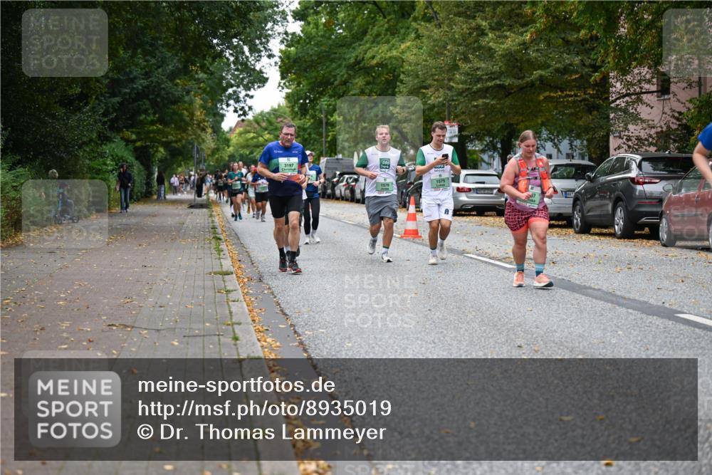 21.09.2025 - PSD Bank Halbmarathon Dr. Thomas Lammeyer http://msf.ph/oto/8935019 21.09.2025 10:57:43 Laufen 3197, 1575, 1576 meine-sportfotos.de