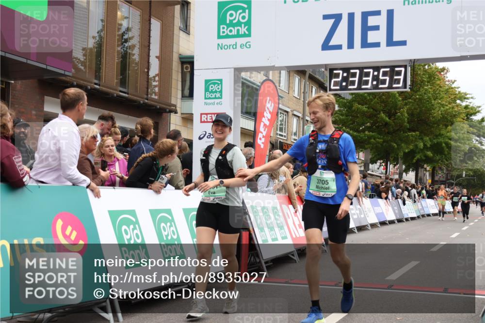 21.09.2025 - PSD Bank Halbmarathon Strokosch-Dieckow http://msf.ph/oto/8935027 21.09.2025 12:33:17 Ziel 3691, 3705 meine-sportfotos.de