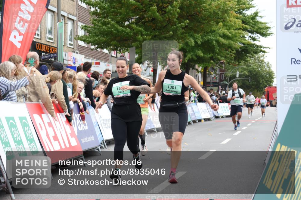 21.09.2025 - PSD Bank Halbmarathon Strokosch-Dieckow http://msf.ph/oto/8935046 21.09.2025 12:33:25 Ziel 1301, 1302, 3250, 3370 meine-sportfotos.de
