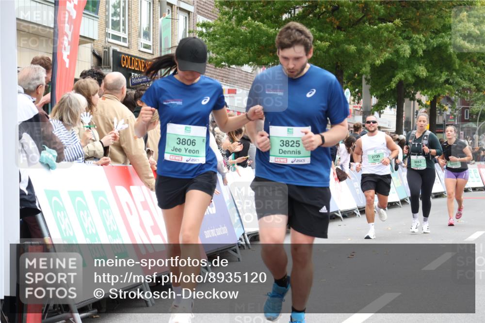 21.09.2025 - PSD Bank Halbmarathon Strokosch-Dieckow http://msf.ph/oto/8935120 21.09.2025 12:34:04 Ziel 2735, 3693, 3806, 3825 meine-sportfotos.de