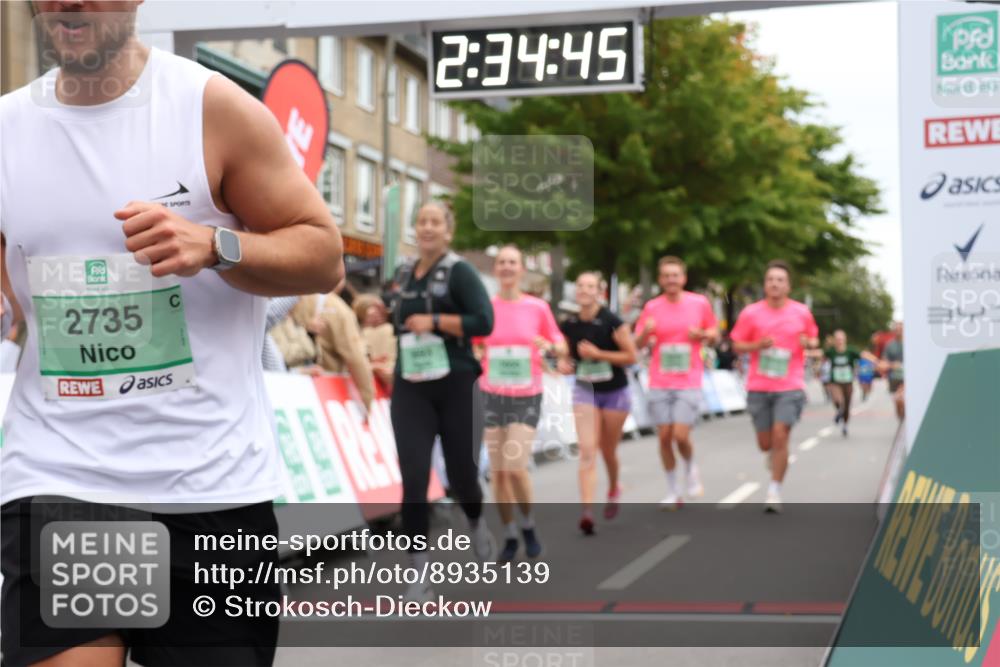 21.09.2025 - PSD Bank Halbmarathon Strokosch-Dieckow http://msf.ph/oto/8935139 21.09.2025 12:34:08 Ziel 1650, 2735, 3509, 3525, 3693, 3697, 3806, 3825 meine-sportfotos.de