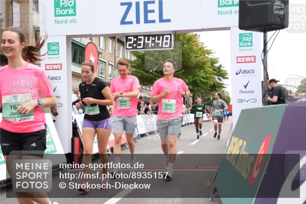 21.09.2025 - PSD Bank Halbmarathon Strokosch-Dieckow http://msf.ph/oto/8935157 21.09.2025 12:34:11 Ziel 1650, 2735, 3509, 3525, 3693, 3697, 3806, 3812, 3825, 3826, 3862 meine-sportfotos.de