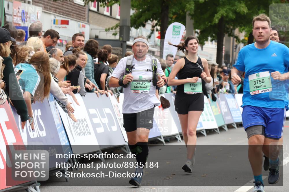 21.09.2025 - PSD Bank Halbmarathon Strokosch-Dieckow http://msf.ph/oto/8935184 21.09.2025 12:34:29 Ziel 1464, 3435, 3755, 3953 meine-sportfotos.de