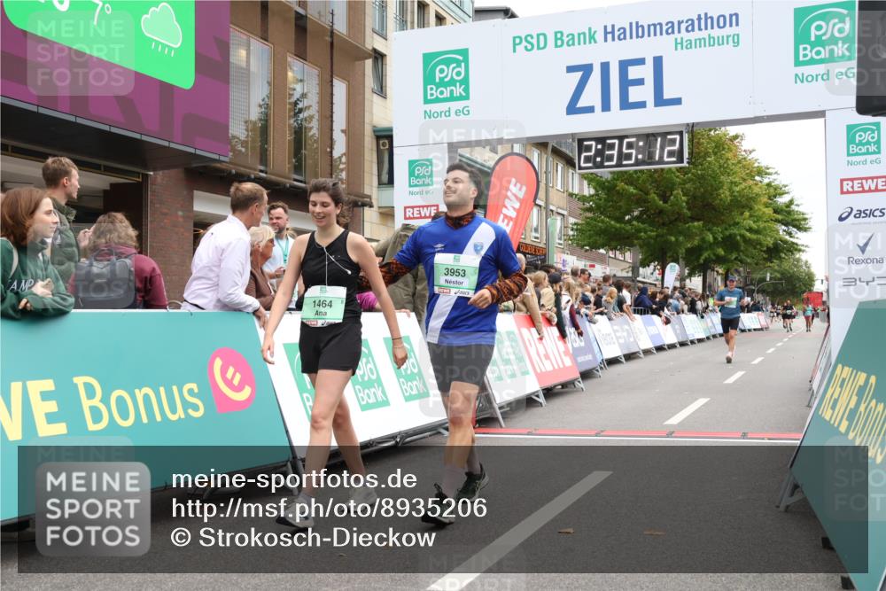 21.09.2025 - PSD Bank Halbmarathon Strokosch-Dieckow http://msf.ph/oto/8935206 21.09.2025 12:34:36 Ziel 1464, 2651, 3435, 3755, 3953 meine-sportfotos.de
