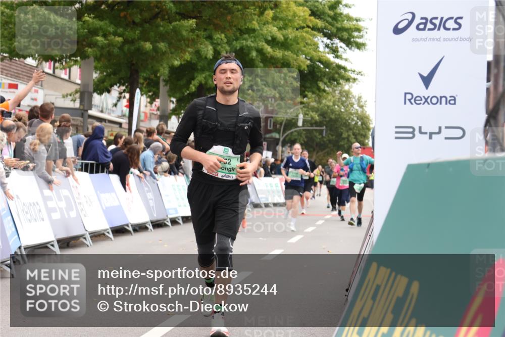 21.09.2025 - PSD Bank Halbmarathon Strokosch-Dieckow http://msf.ph/oto/8935244 21.09.2025 12:34:59 Ziel 1417, 1762, 3216, 3675 meine-sportfotos.de