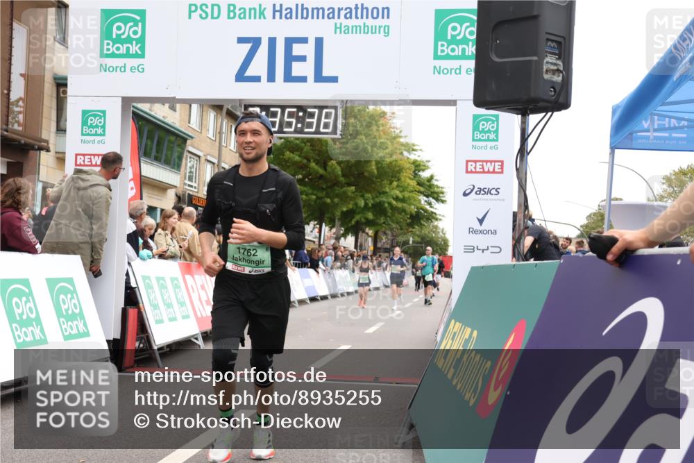 21.09.2025 - PSD Bank Halbmarathon Strokosch-Dieckow http://msf.ph/oto/8935255 21.09.2025 12:35:01 Ziel 1417, 1762, 3216, 3675 meine-sportfotos.de