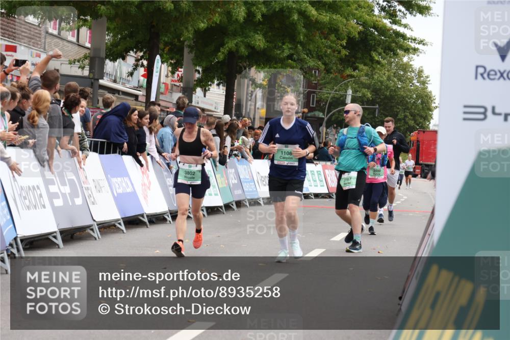 21.09.2025 - PSD Bank Halbmarathon Strokosch-Dieckow http://msf.ph/oto/8935258 21.09.2025 12:35:03 Ziel 1108, 1417, 1762, 3802 meine-sportfotos.de
