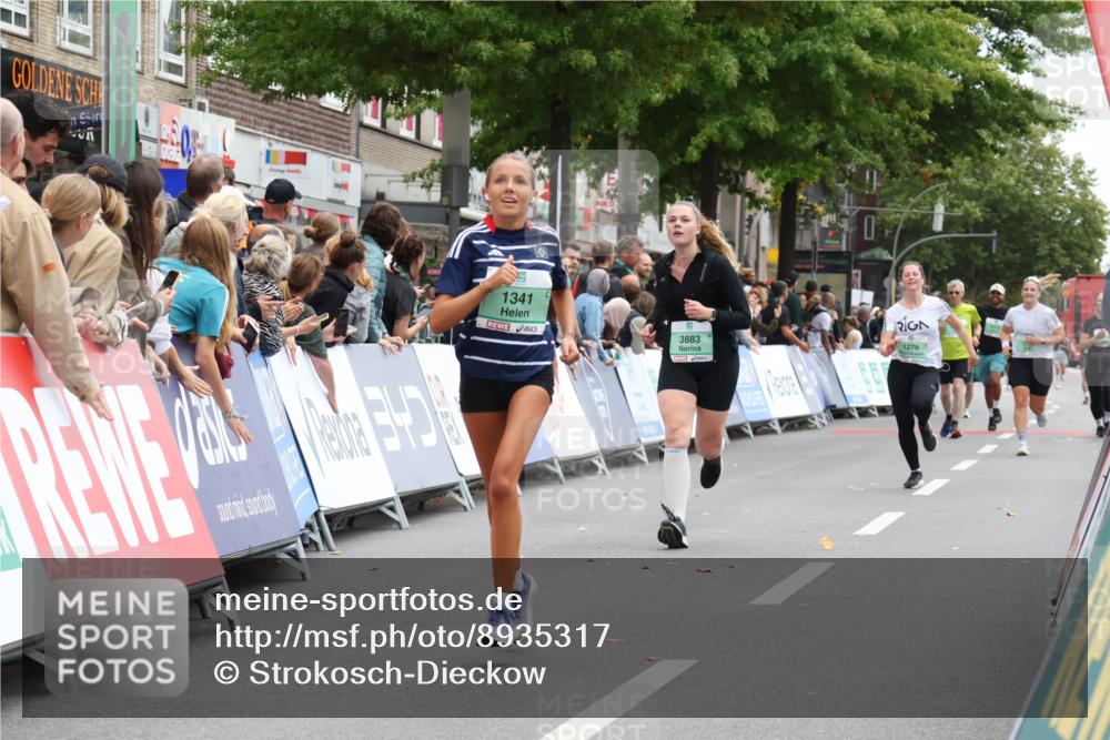 21.09.2025 - PSD Bank Halbmarathon Strokosch-Dieckow http://msf.ph/oto/8935317 21.09.2025 12:35:21 Ziel 1279, 1341, 3387, 3811, 3883 meine-sportfotos.de