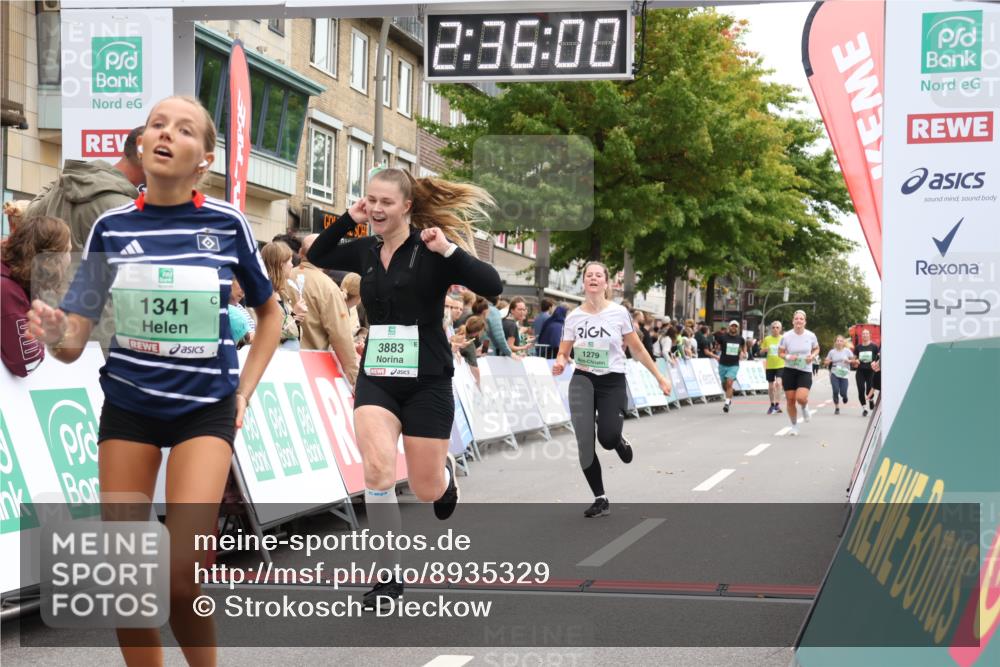 21.09.2025 - PSD Bank Halbmarathon Strokosch-Dieckow http://msf.ph/oto/8935329 21.09.2025 12:35:24 Ziel 1278, 1279, 1341, 3387, 3883 meine-sportfotos.de