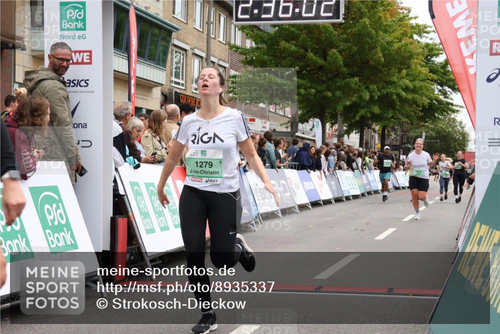 21.09.2025 - PSD Bank Halbmarathon Strokosch-Dieckow http://msf.ph/oto/8935337 21.09.2025 12:35:25 Ziel 1278, 1279, 1341, 3387, 3883 meine-sportfotos.de