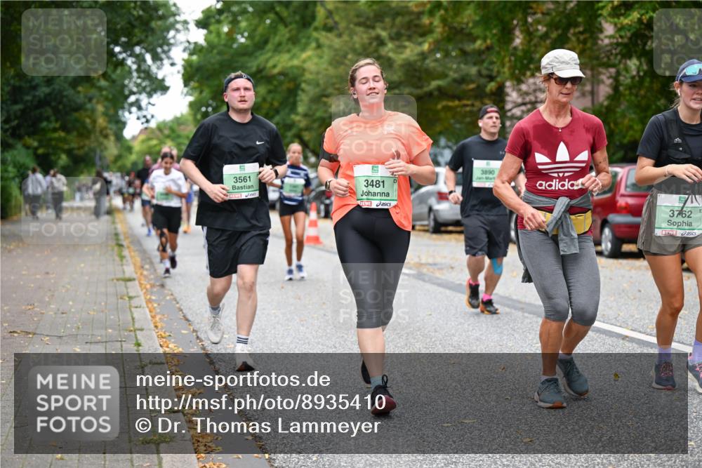 21.09.2025 - PSD Bank Halbmarathon Dr. Thomas Lammeyer http://msf.ph/oto/8935410 21.09.2025 10:58:30 Laufen 3561, 3481, 3890, 3762 meine-sportfotos.de