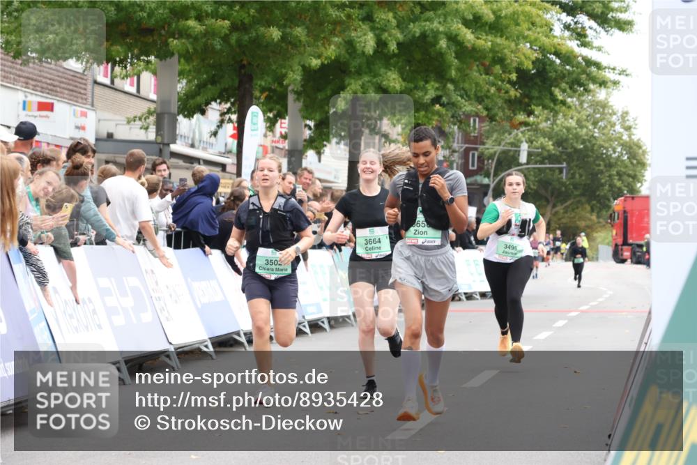 21.09.2025 - PSD Bank Halbmarathon Strokosch-Dieckow http://msf.ph/oto/8935428 21.09.2025 12:35:53 Ziel 3404, 3499, 3502, 3650, 3664, 3788 meine-sportfotos.de