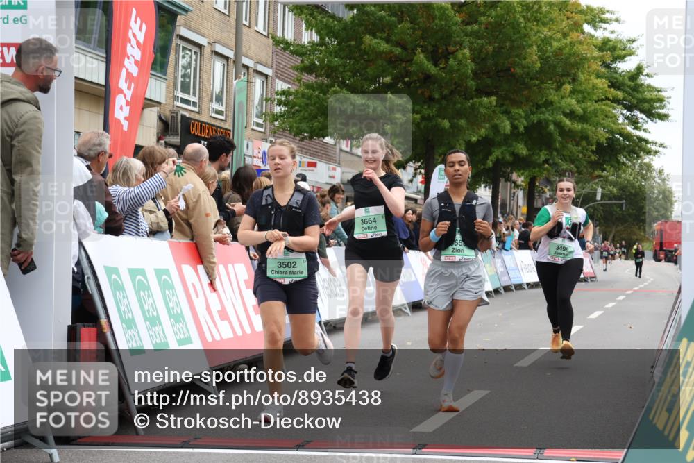 21.09.2025 - PSD Bank Halbmarathon Strokosch-Dieckow http://msf.ph/oto/8935438 21.09.2025 12:35:55 Ziel 3404, 3499, 3502, 3650, 3664 meine-sportfotos.de