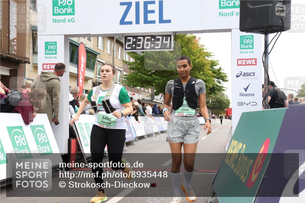 21.09.2025 - PSD Bank Halbmarathon Strokosch-Dieckow http://msf.ph/oto/8935448 21.09.2025 12:35:58 Ziel 3499, 3502, 3650, 3664 meine-sportfotos.de