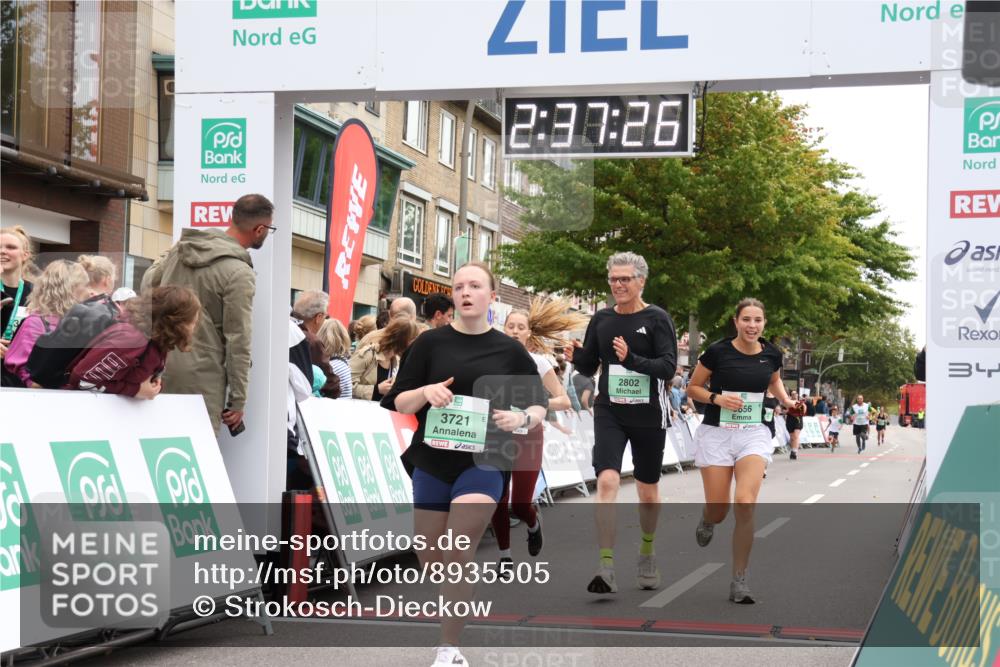 21.09.2025 - PSD Bank Halbmarathon Strokosch-Dieckow http://msf.ph/oto/8935505 21.09.2025 12:36:50 Ziel 2802, 2807, 3656, 3721, 3772 meine-sportfotos.de