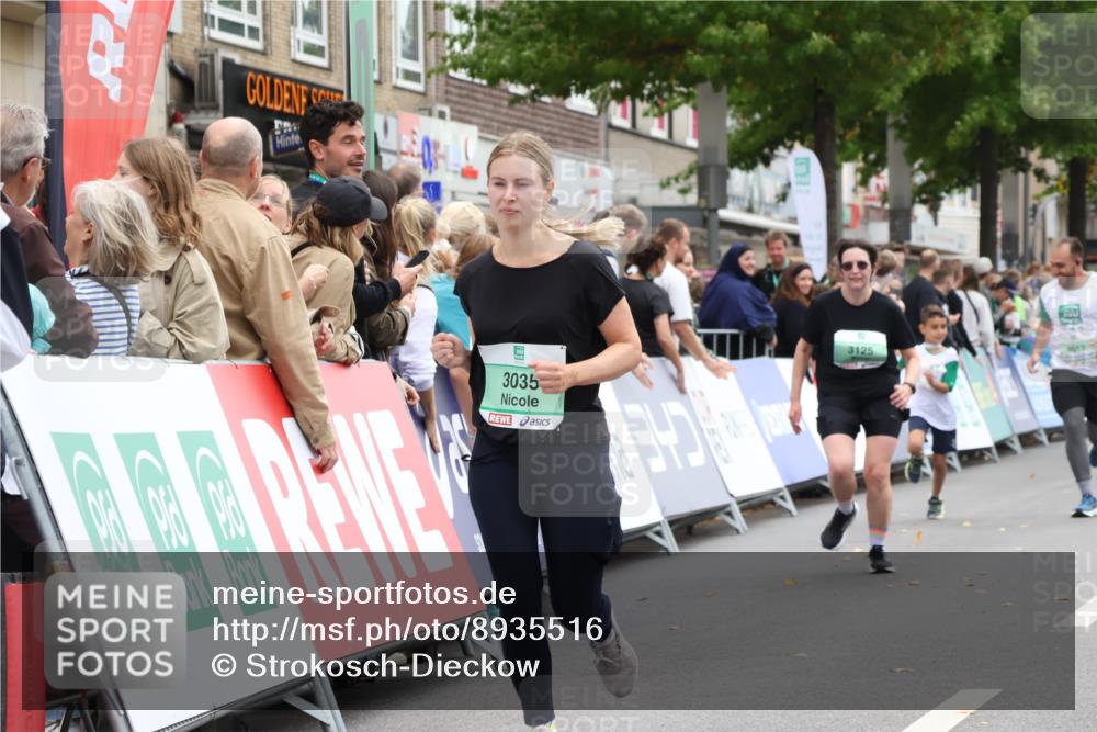 21.09.2025 - PSD Bank Halbmarathon Strokosch-Dieckow http://msf.ph/oto/8935516 21.09.2025 12:36:58 Ziel 2802, 2807, 3035, 3125, 3656, 4012 meine-sportfotos.de