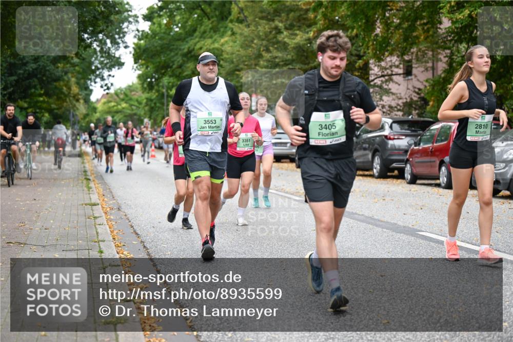 21.09.2025 - PSD Bank Halbmarathon Dr. Thomas Lammeyer http://msf.ph/oto/8935599 21.09.2025 10:58:56 Laufen 3553, 3351, 3405, 2810 meine-sportfotos.de