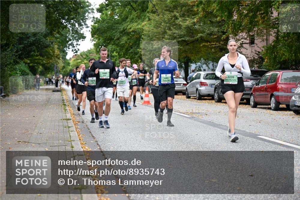 21.09.2025 - PSD Bank Halbmarathon Dr. Thomas Lammeyer http://msf.ph/oto/8935743 21.09.2025 10:59:31 Laufen 1678, 1680, 1384, 1681, 3239 meine-sportfotos.de