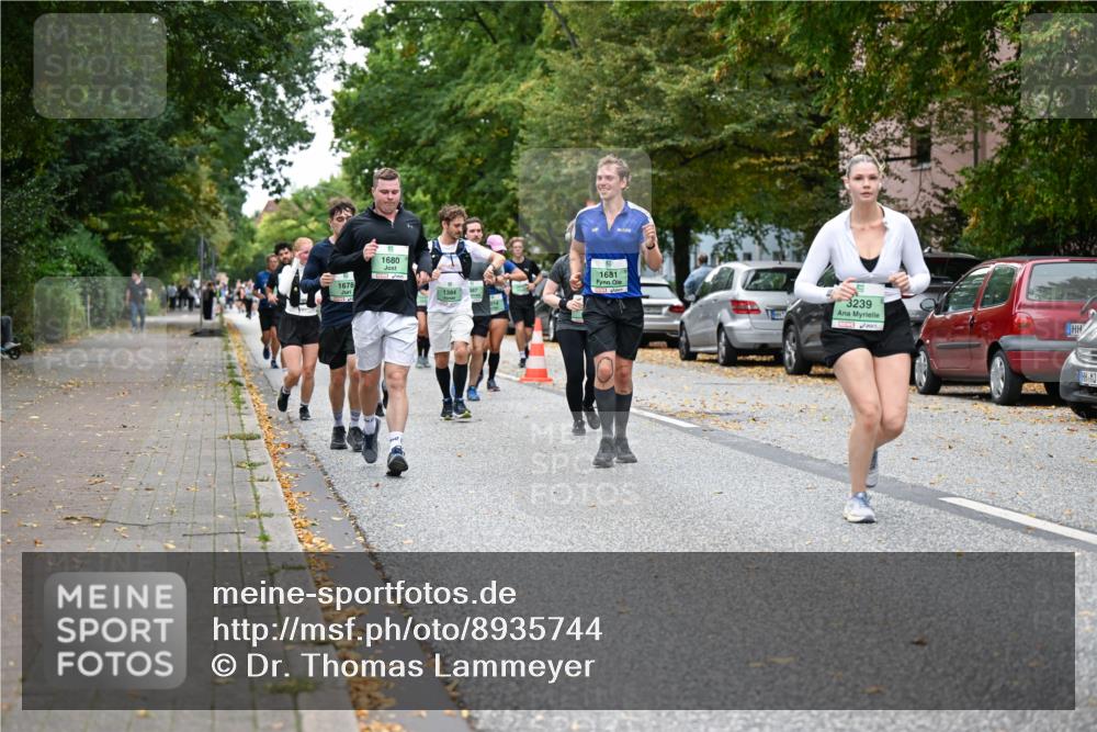 21.09.2025 - PSD Bank Halbmarathon Dr. Thomas Lammeyer http://msf.ph/oto/8935744 21.09.2025 10:59:32 Laufen 1678, 1680, 1384, 387, 1681, 3239 meine-sportfotos.de