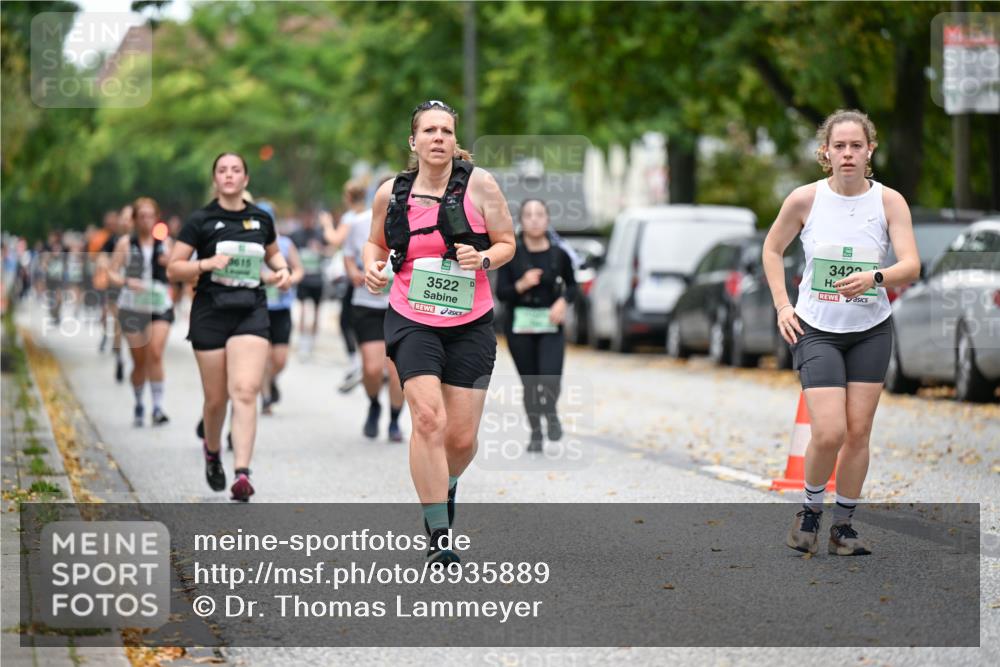 21.09.2025 - PSD Bank Halbmarathon Dr. Thomas Lammeyer http://msf.ph/oto/8935889 21.09.2025 11:00:03 Laufen 2615, 3522, 342 meine-sportfotos.de