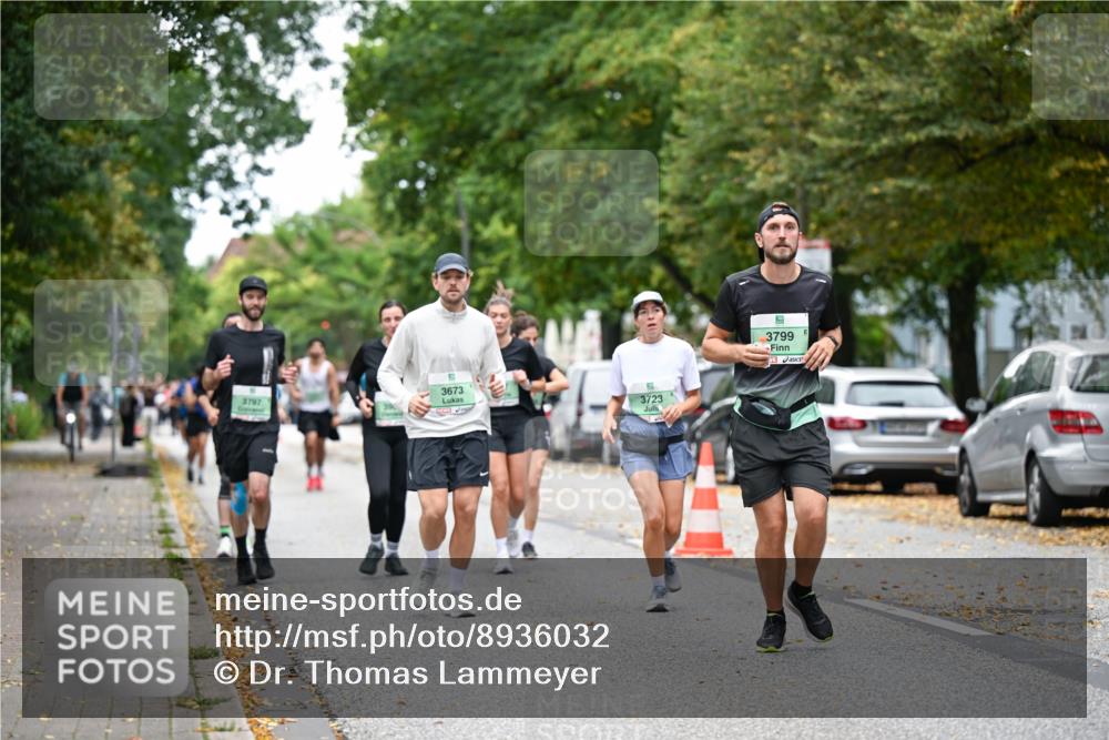 21.09.2025 - PSD Bank Halbmarathon Dr. Thomas Lammeyer http://msf.ph/oto/8936032 21.09.2025 11:00:37 Laufen 3797, 3673, 3723, 3799 meine-sportfotos.de