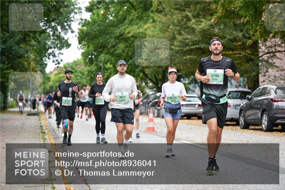 21.09.2025 - PSD Bank Halbmarathon Dr. Thomas Lammeyer http://msf.ph/oto/8936041 21.09.2025 11:00:39 Laufen 3797, 3905, 3673, 3723, 3799 meine-sportfotos.de