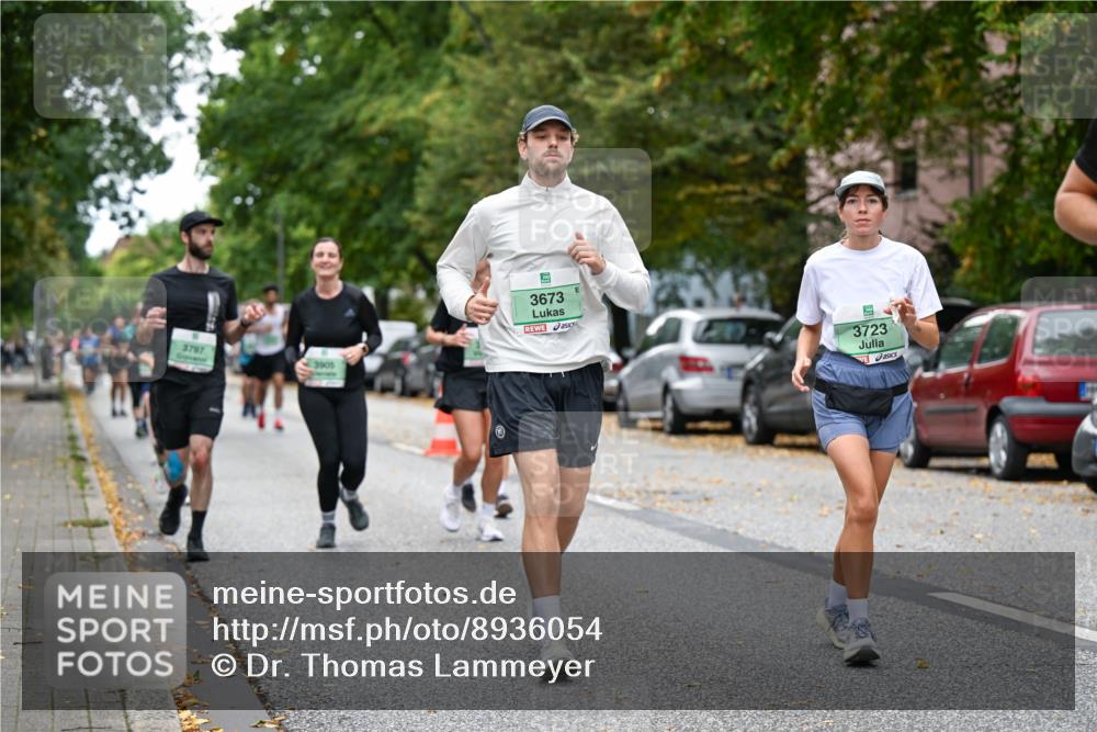 21.09.2025 - PSD Bank Halbmarathon Dr. Thomas Lammeyer http://msf.ph/oto/8936054 21.09.2025 11:00:42 Laufen 3797, 3905, 3673, 3723 meine-sportfotos.de