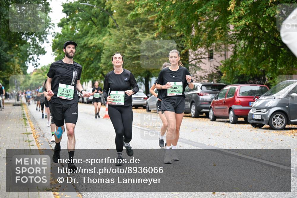 21.09.2025 - PSD Bank Halbmarathon Dr. Thomas Lammeyer http://msf.ph/oto/8936066 21.09.2025 11:00:44 Laufen 3797, 3905, 3487, 4915 meine-sportfotos.de