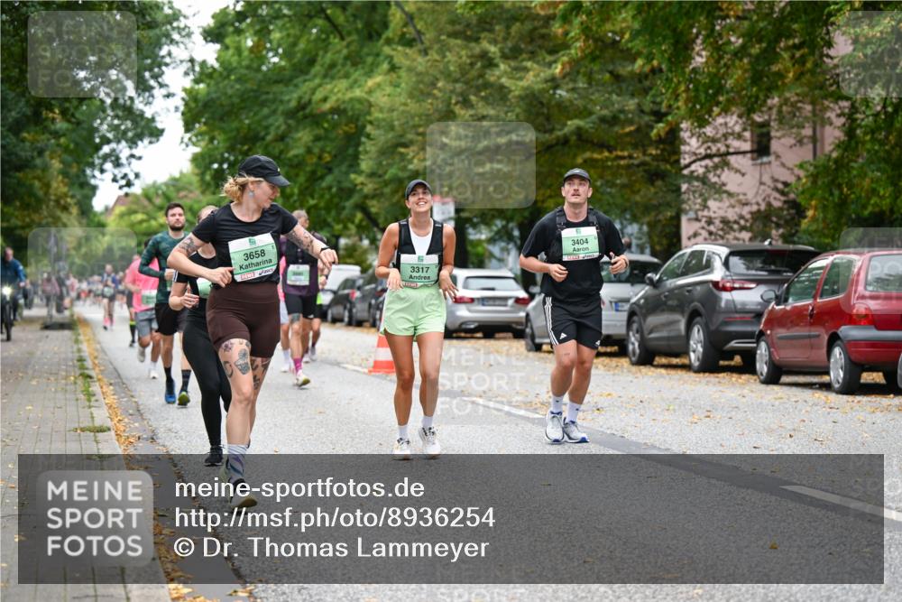 21.09.2025 - PSD Bank Halbmarathon Dr. Thomas Lammeyer http://msf.ph/oto/8936254 21.09.2025 11:01:24 Laufen 3658, 3317, 3404 meine-sportfotos.de