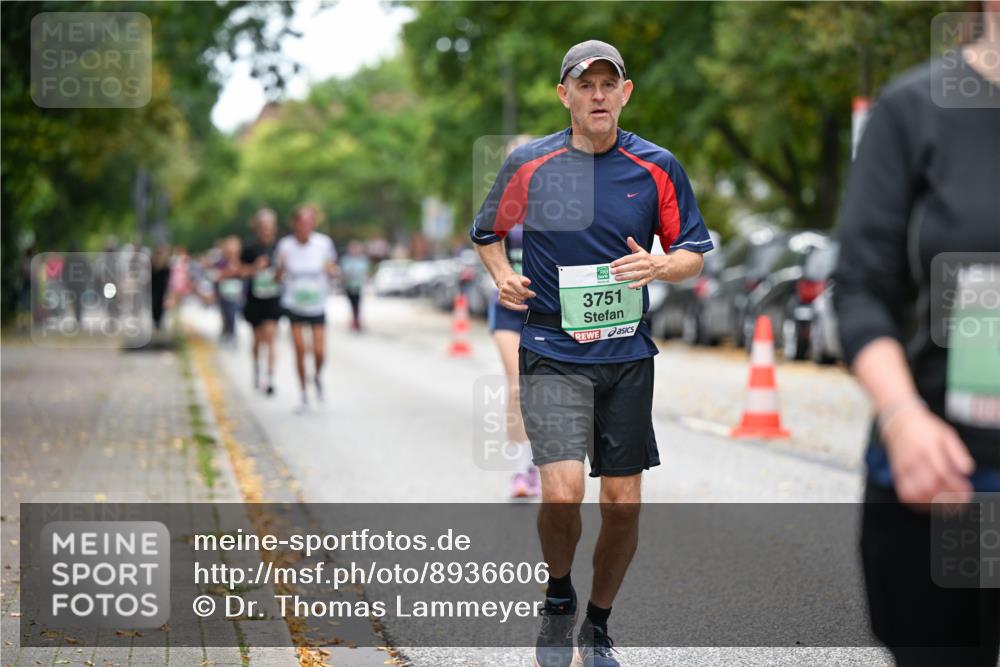 21.09.2025 - PSD Bank Halbmarathon Dr. Thomas Lammeyer http://msf.ph/oto/8936606 21.09.2025 11:02:50 Laufen 3751 meine-sportfotos.de