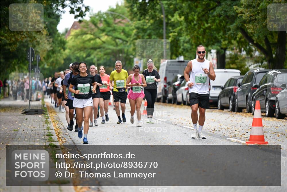 21.09.2025 - PSD Bank Halbmarathon Dr. Thomas Lammeyer http://msf.ph/oto/8936770 21.09.2025 11:03:28 Laufen 3623, 3717, 3377, 3536, 2735 meine-sportfotos.de