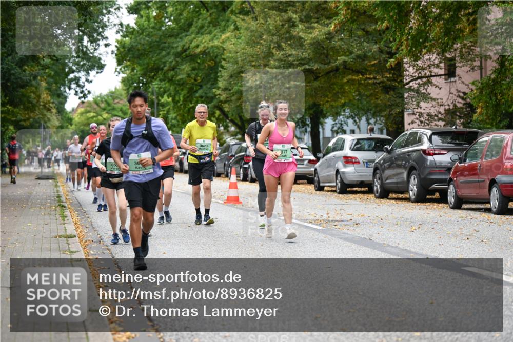 21.09.2025 - PSD Bank Halbmarathon Dr. Thomas Lammeyer http://msf.ph/oto/8936825 21.09.2025 11:03:38 Laufen 353, 36, 3623, 377, 52325 meine-sportfotos.de