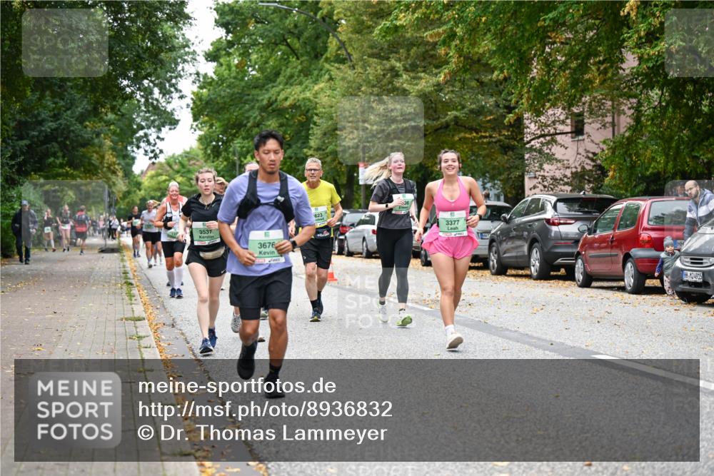 21.09.2025 - PSD Bank Halbmarathon Dr. Thomas Lammeyer http://msf.ph/oto/8936832 21.09.2025 11:03:40 Laufen 3537, 623, 3377, 3676, 4915 meine-sportfotos.de