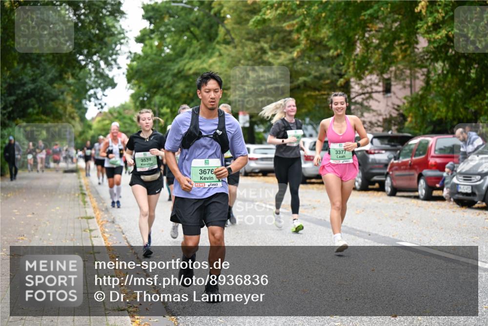 21.09.2025 - PSD Bank Halbmarathon Dr. Thomas Lammeyer http://msf.ph/oto/8936836 21.09.2025 11:03:40 Laufen 3537, 3676, 3377 meine-sportfotos.de