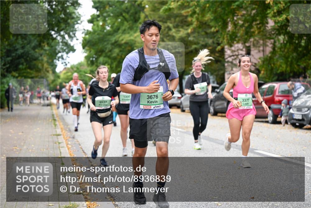 21.09.2025 - PSD Bank Halbmarathon Dr. Thomas Lammeyer http://msf.ph/oto/8936839 21.09.2025 11:03:41 Laufen 3537, 1300, 3676, 3377 meine-sportfotos.de