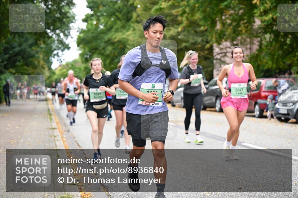 21.09.2025 - PSD Bank Halbmarathon Dr. Thomas Lammeyer http://msf.ph/oto/8936840 21.09.2025 11:03:41 Laufen 3537, 130, 2010, 3377 meine-sportfotos.de