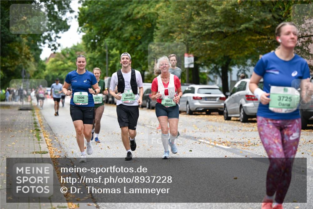 21.09.2025 - PSD Bank Halbmarathon Dr. Thomas Lammeyer http://msf.ph/oto/8937228 21.09.2025 11:05:45 Laufen 1006, 3826, 3699, 3843, 3725 meine-sportfotos.de