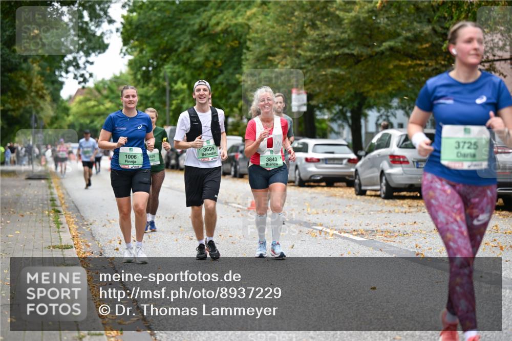 21.09.2025 - PSD Bank Halbmarathon Dr. Thomas Lammeyer http://msf.ph/oto/8937229 21.09.2025 11:05:45 Laufen 1006, 826, 3699, 3843, 3725 meine-sportfotos.de