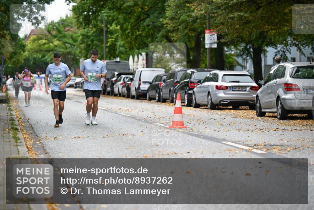 21.09.2025 - PSD Bank Halbmarathon Dr. Thomas Lammeyer http://msf.ph/oto/8937262 21.09.2025 11:05:52 Laufen 1291, 1293, 8, 21, 25, 0200 meine-sportfotos.de