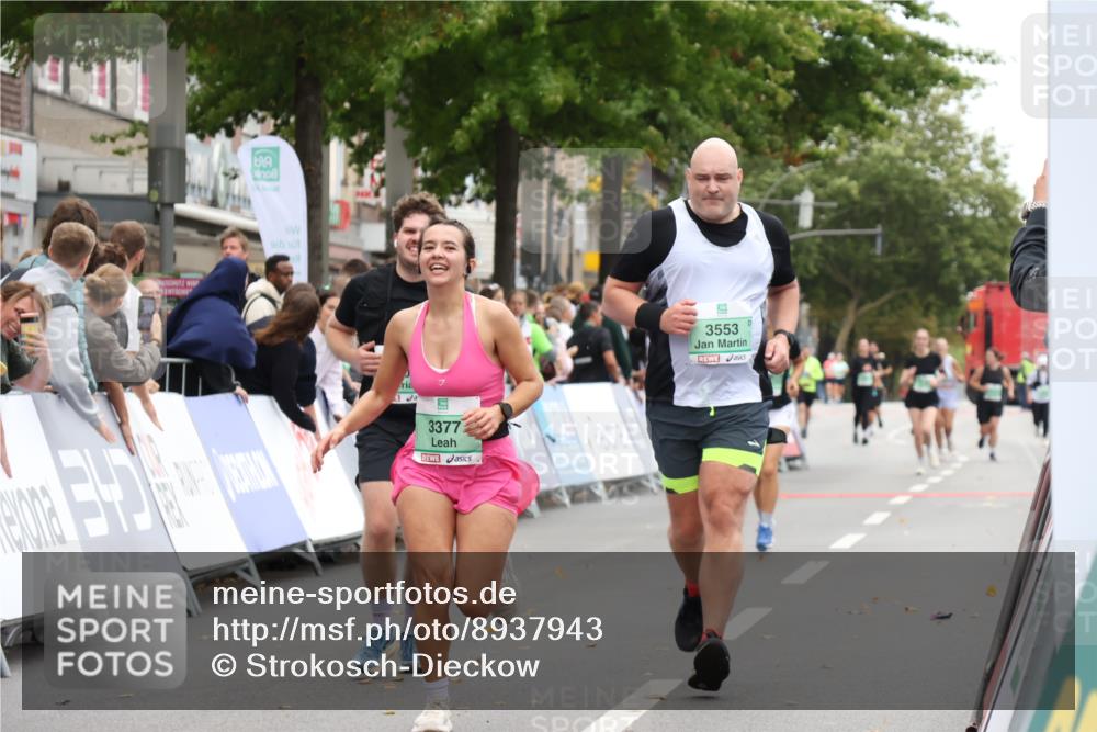 21.09.2025 - PSD Bank Halbmarathon Strokosch-Dieckow http://msf.ph/oto/8937943 21.09.2025 12:37:54 Ziel 3377, 3398, 3405, 3553, 3832 meine-sportfotos.de