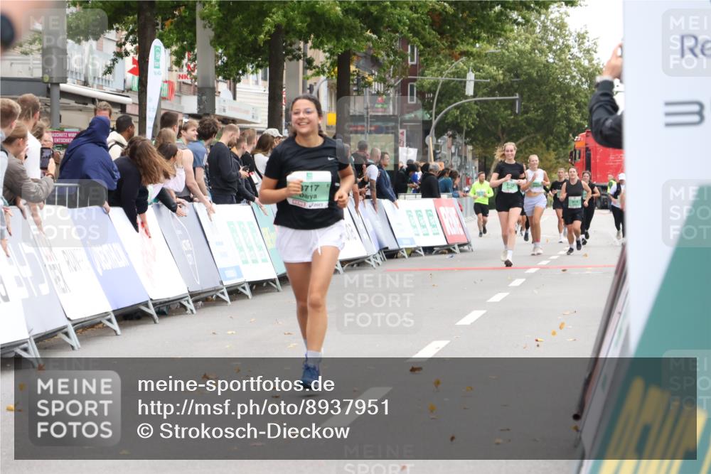 21.09.2025 - PSD Bank Halbmarathon Strokosch-Dieckow http://msf.ph/oto/8937951 21.09.2025 12:37:59 Ziel 3377, 3398, 3405, 3553, 3717 meine-sportfotos.de